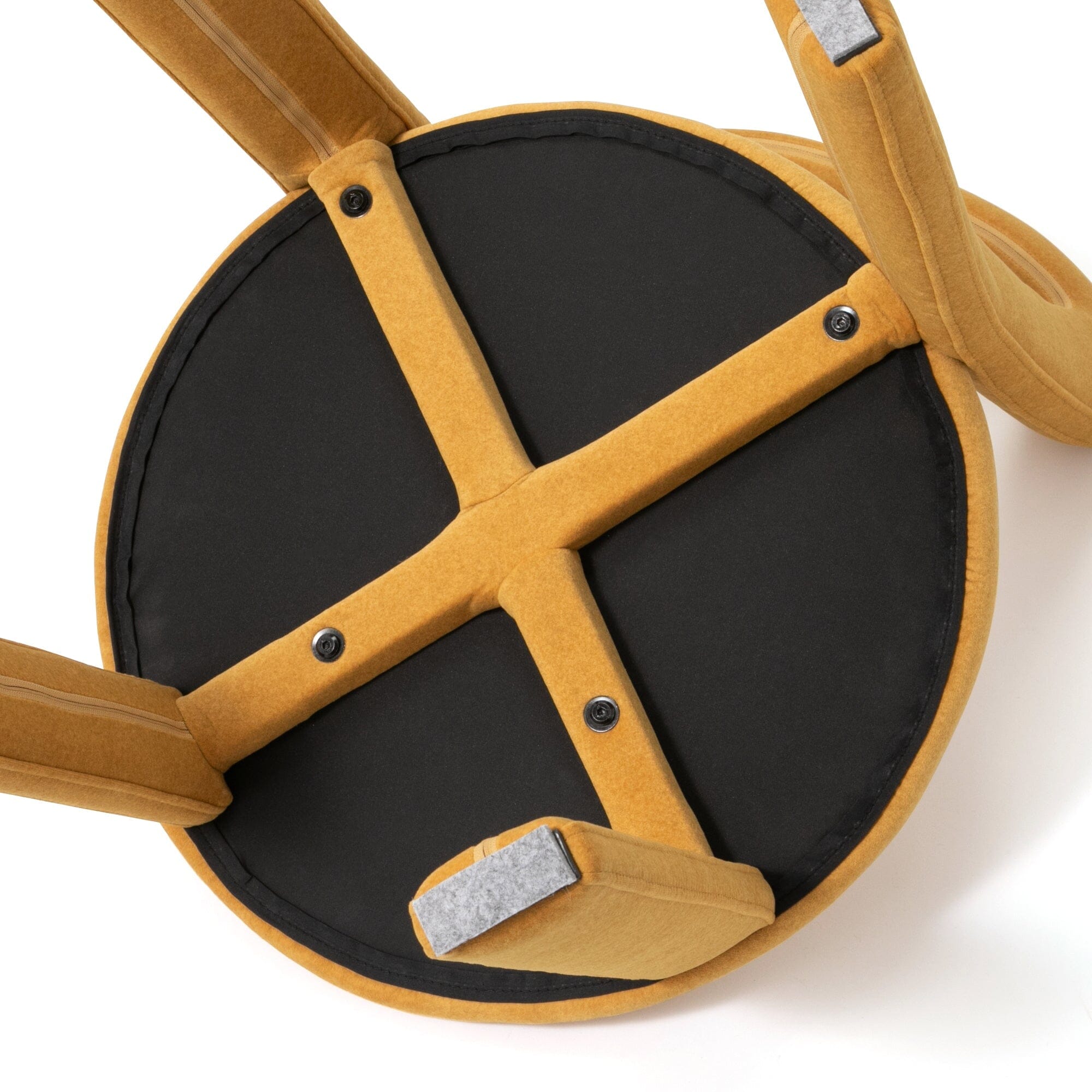 Fauteuil d'appoint rembourré jaune