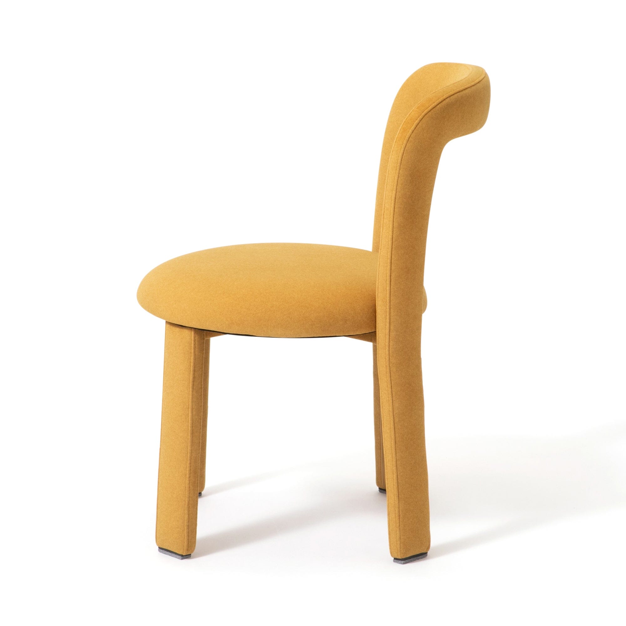 Fauteuil d'appoint rembourré jaune