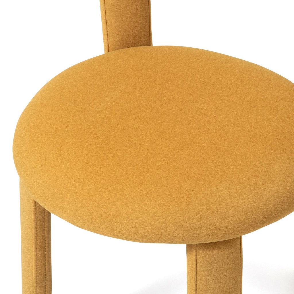 Fauteuil d'appoint rembourré jaune