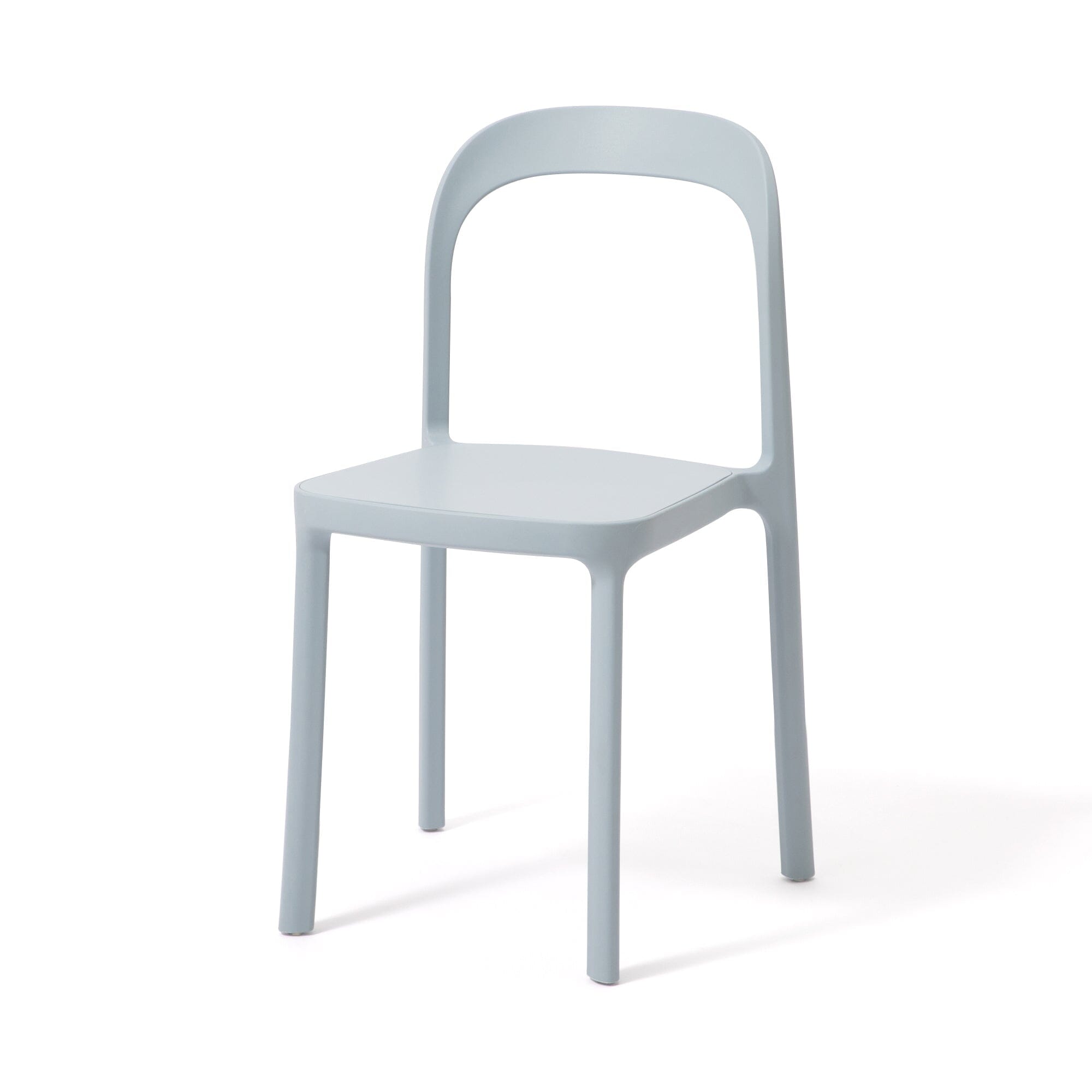 Chaise empilable en résine moulée bleu clair