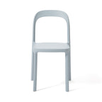 Chaise empilable en résine moulée bleu clair