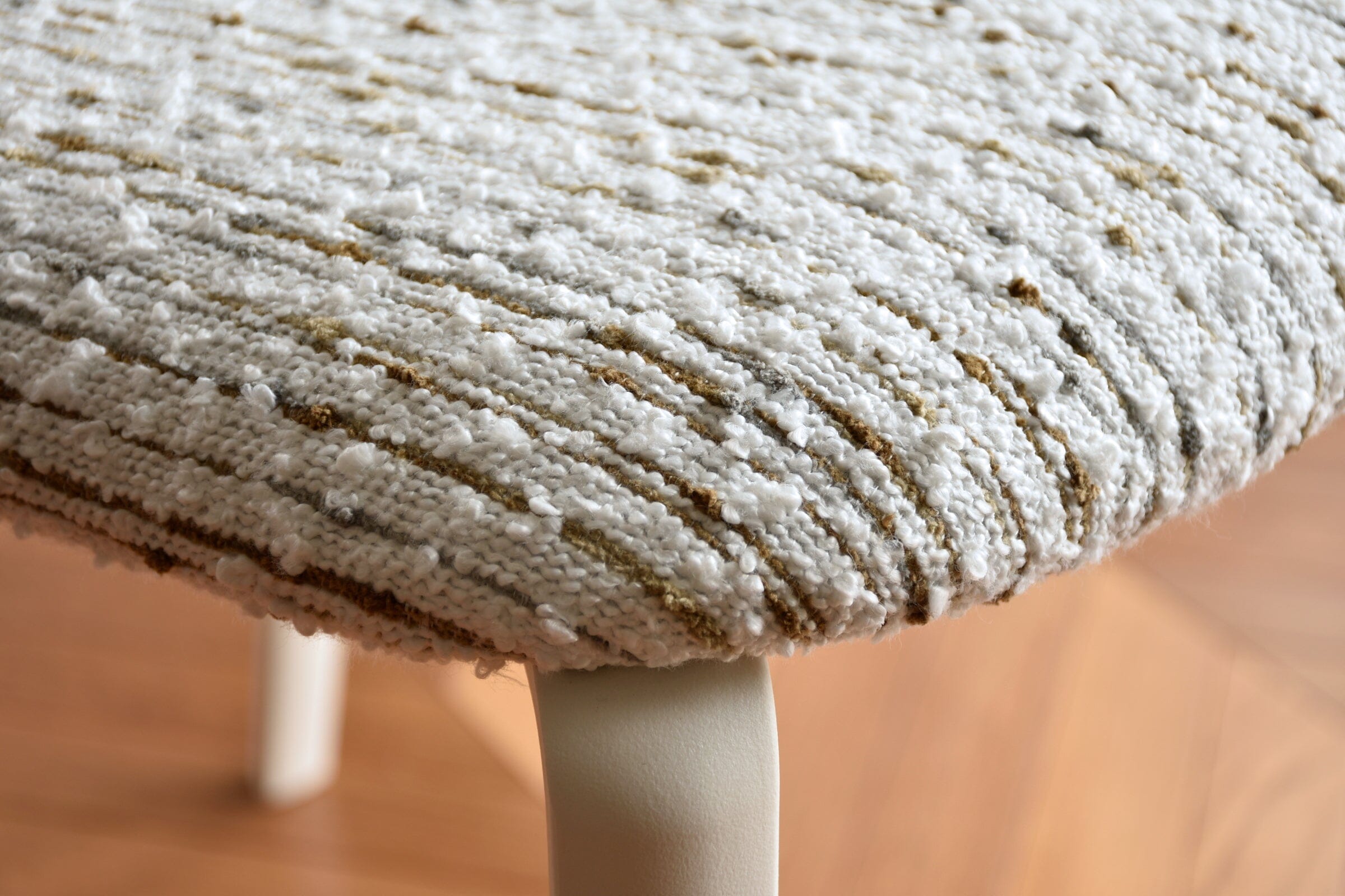 Fauteuil d'appoint rembourré blanc