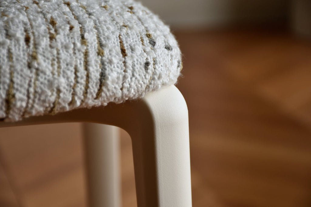 Fauteuil d'appoint rembourré blanc