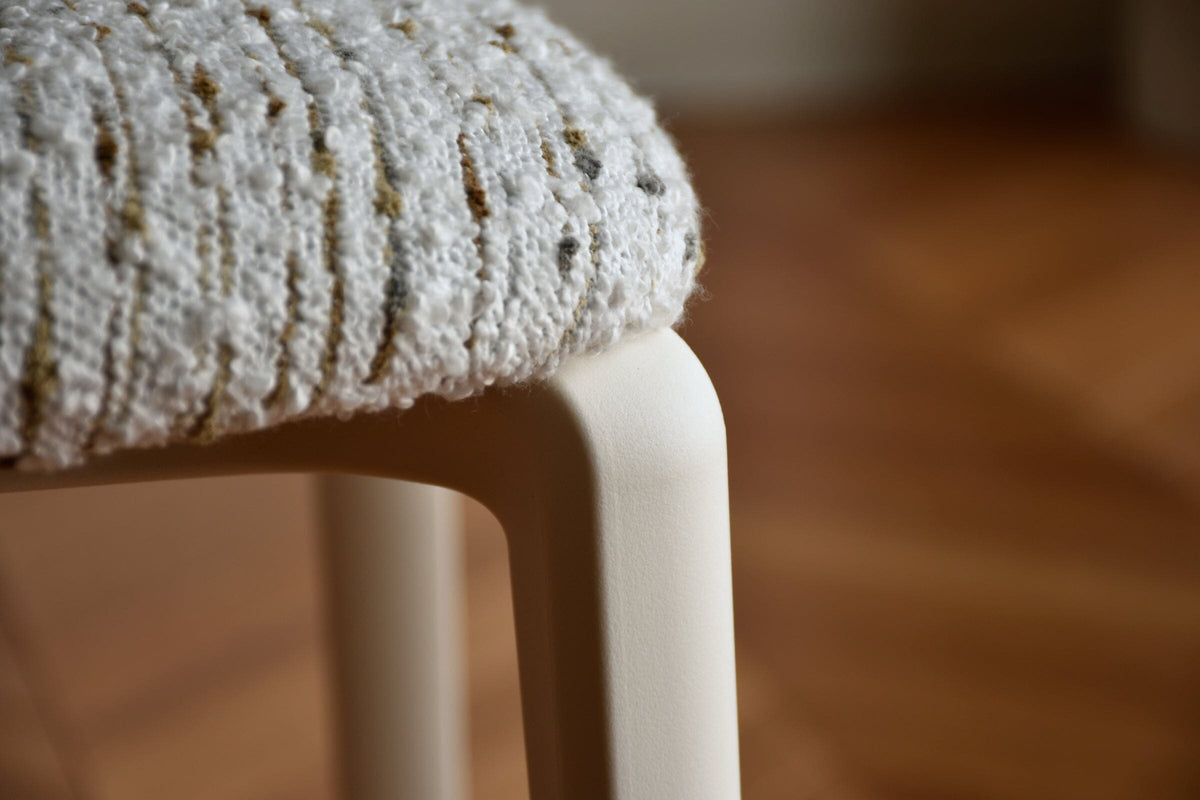 Fauteuil d'appoint rembourré blanc