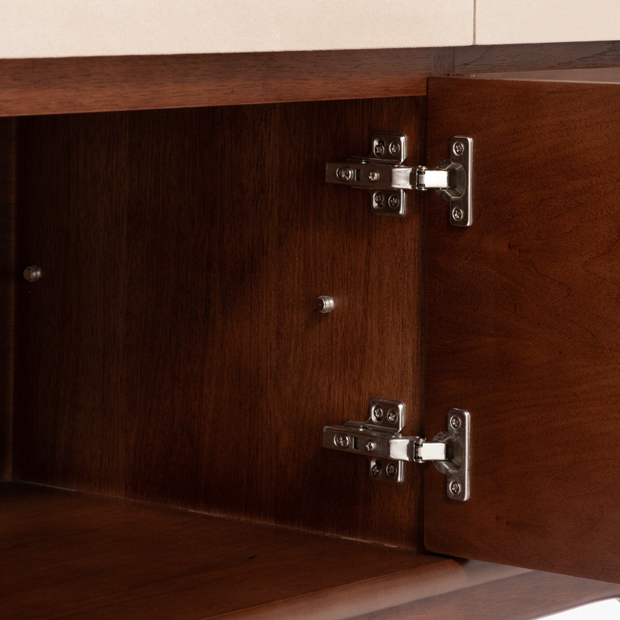 Buffet haut marron avec rangement