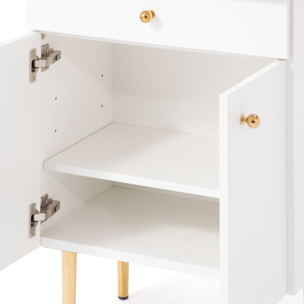 Buffet multicolore avec compartiments de rangement