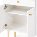 Buffet multicolore avec compartiments de rangement