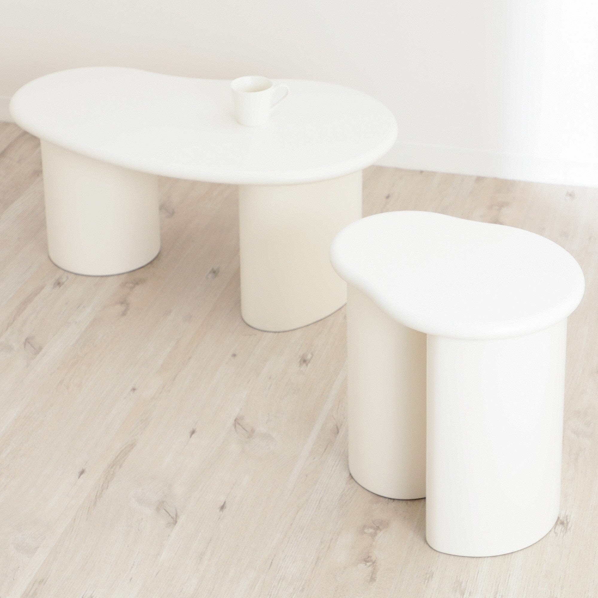 Table basse ovale blanche