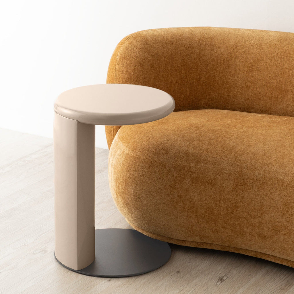 Table d'appoint carrée facettée beige